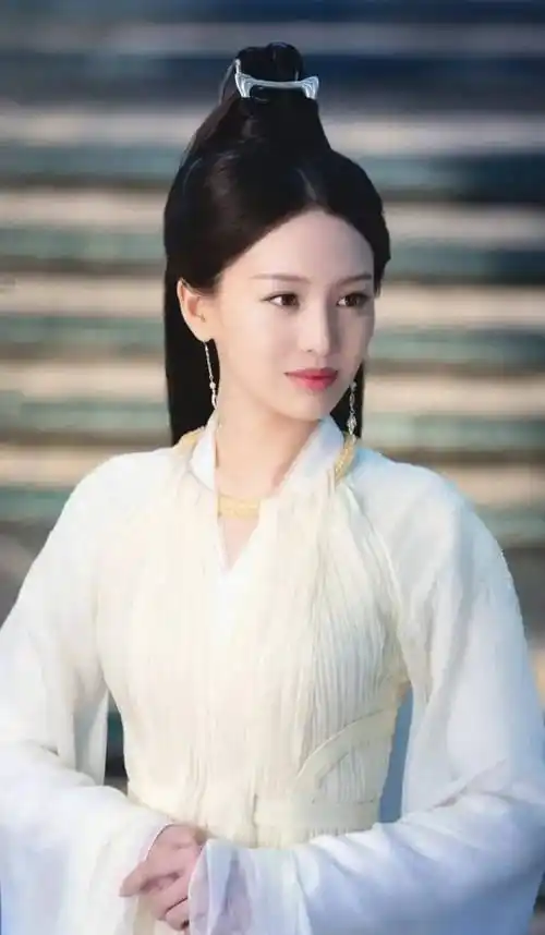 盘点国内女明星的古装白衣造型—一袭白裙 清丽脱俗 倾国倾城