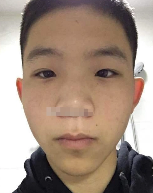 原创斗鸡眼,性格不好,为人自我,性格固执,占有欲强