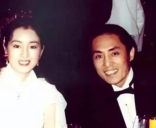 分手29年后才知道,只谈恋爱不结婚的巩俐和张艺谋,才是真高明