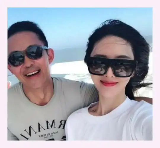 自此以后,徐佳在一系列以军事题材为主的影视作品中频繁亮相,如在《我