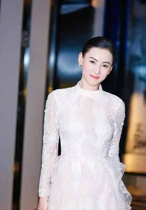 张柏芝飘逸仙女裙美艳优雅图片