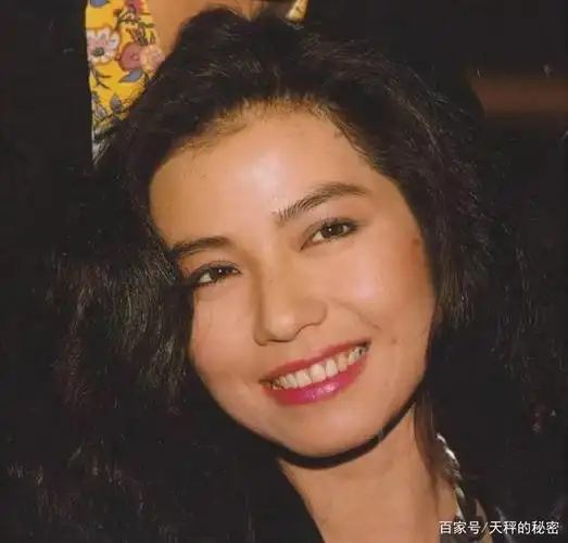 性感女神钟楚红年轻时颜值有多高?