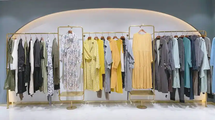 品牌商场mia品牌女装折扣尾货服装市场中老年女装