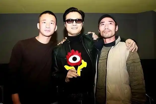 从顶流乐队到街头摆摊旭日阳刚沦落到今天辜负了汪峰的期望