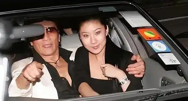 和谢贤交往12年,用青春换来2000万,如今38岁的coco过得如何