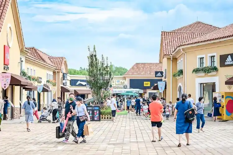 斯普瑞斯奥莱邀您共度潮酷购物季