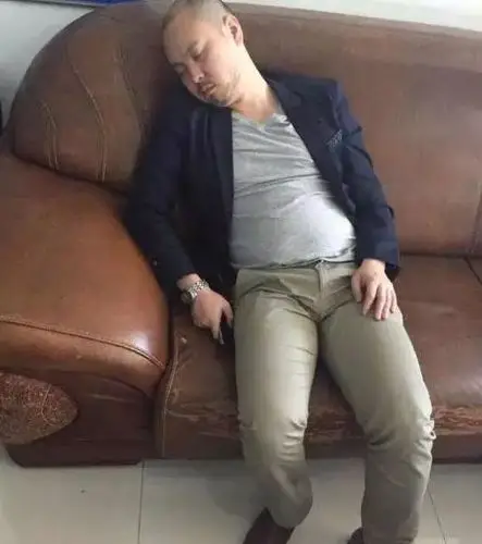 任贤齐也变成油腻中年男了……真的是一胖毁所有啊.-逗逼小新-八卦帝