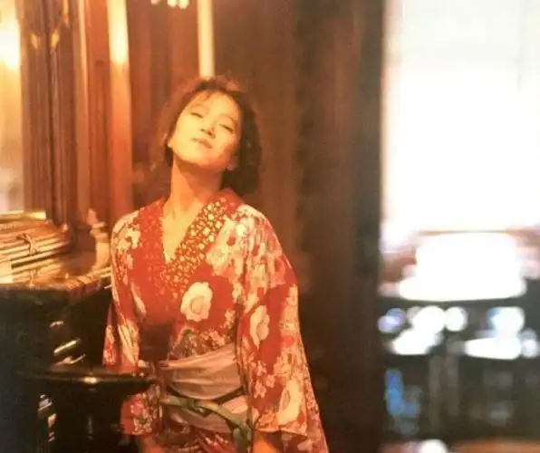 中森明菜:57岁不婚不育,被近藤真彦伤透了心,和父亲30年不联系