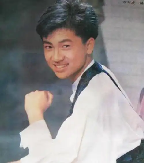 原创苏有朋纪念左耳上映5周年46岁的他不再是少年魅力却犹在