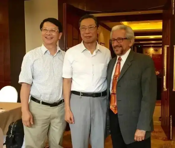 钟南山院士痛悼沈华浩教授:是我的学生,更是挚友_腾讯新闻