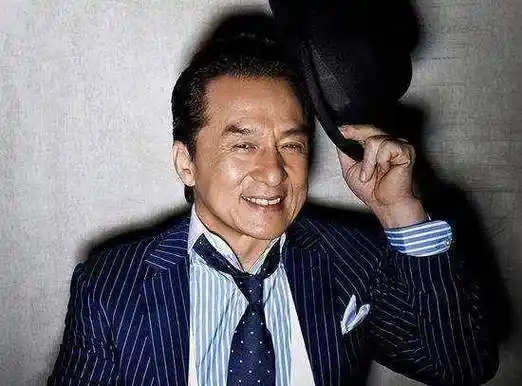 都60岁了,冯小刚和梁家辉显老,脸上似乎有永恒的面容_费玉清_年龄