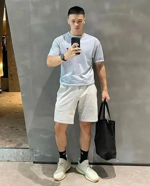 这才是30岁男人该有的穿搭水平阳光又帅气