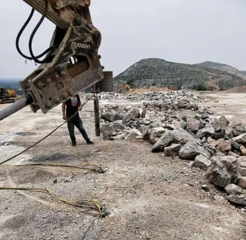 海西矿山石头膨胀开采液压开山机技术指导