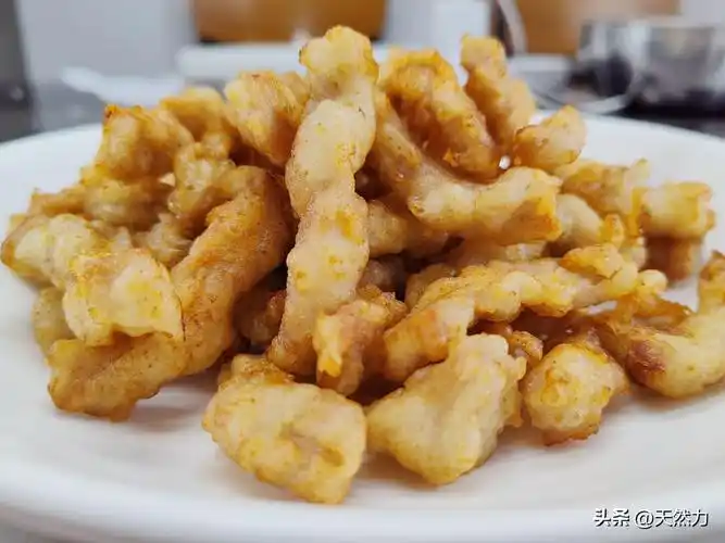 干炸里脊简单做法(干炸里脊掌握火候技巧)