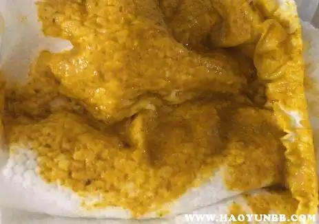 母乳消化不良大便图片纯母乳喂养宝宝的粑粑正常图