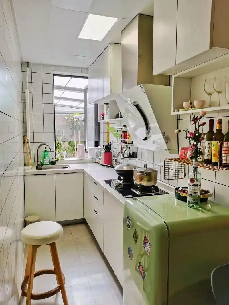 一字型厨房简洁又大气