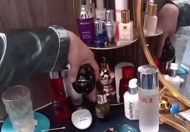 吉林一老公问妻子满桌的化妆品价格妻子回答让他直呼挺省的