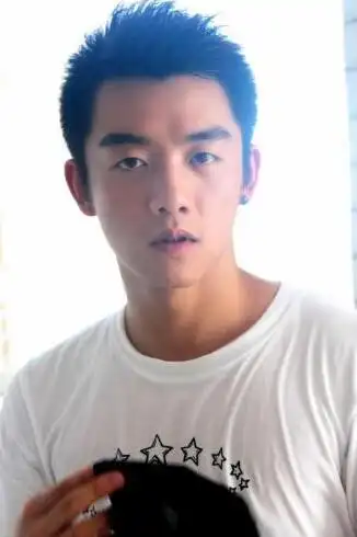 郑恺家庭背景太恐怖曾评价angelababy太作