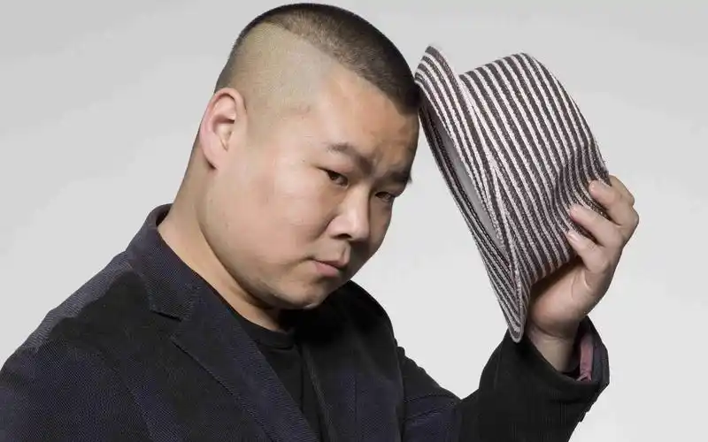 小岳岳岳云鹏搞笑欢乐图片桌面壁纸高清大图预览1920x1200_大陆明星