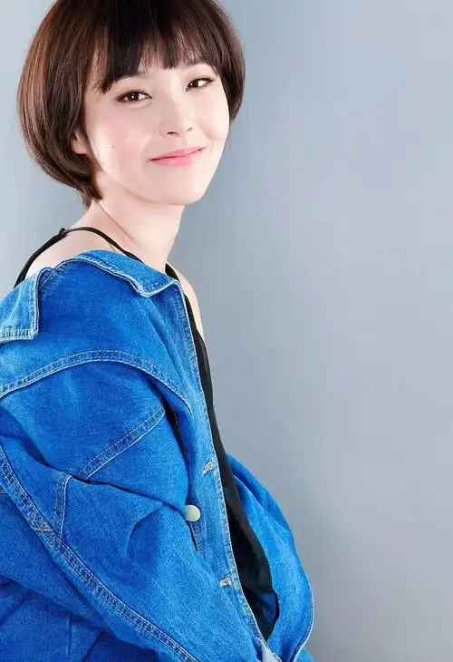 万花丛中一点红的张佳宁了解一下