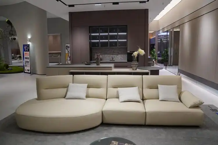 简一家居软装馆的照片有吗?