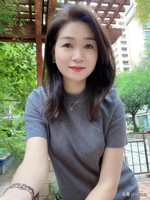 35岁的女人应该何去何从,被社会淘汰是她们的宿命?