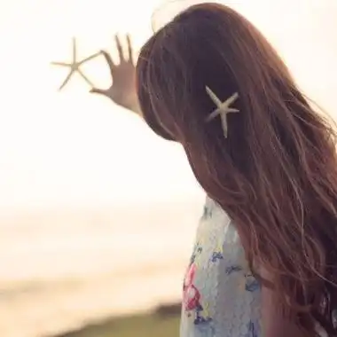 女生头像长发背影