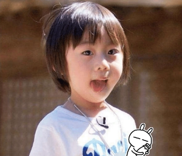 9岁kimi近照曝光,和蔡徐坤越来越像?林志颖要哭晕了!