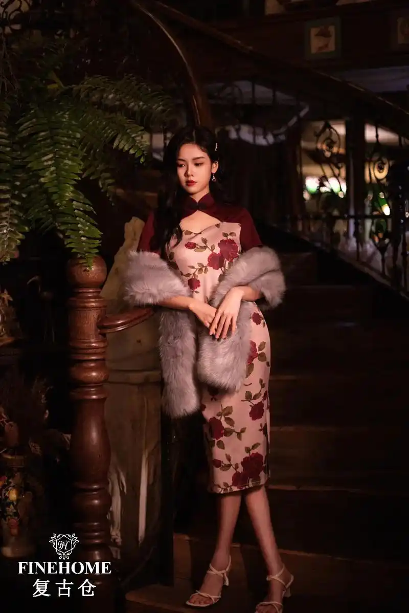 触摸不到的月亮是看不厌的#复古 #复古民国风 #旗袍#写真  - 抖音