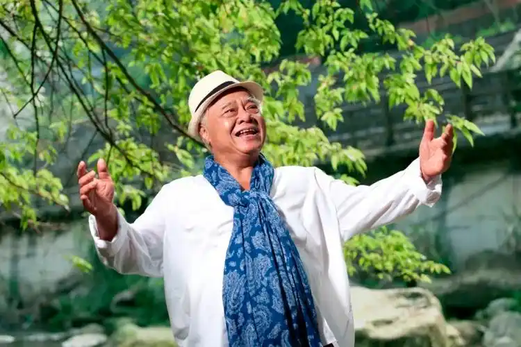 我最爱的歌手,今年73岁