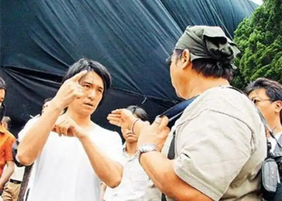 洪金宝拍《功夫》请假一周,周星驰直接回复不用来了,原因是这?