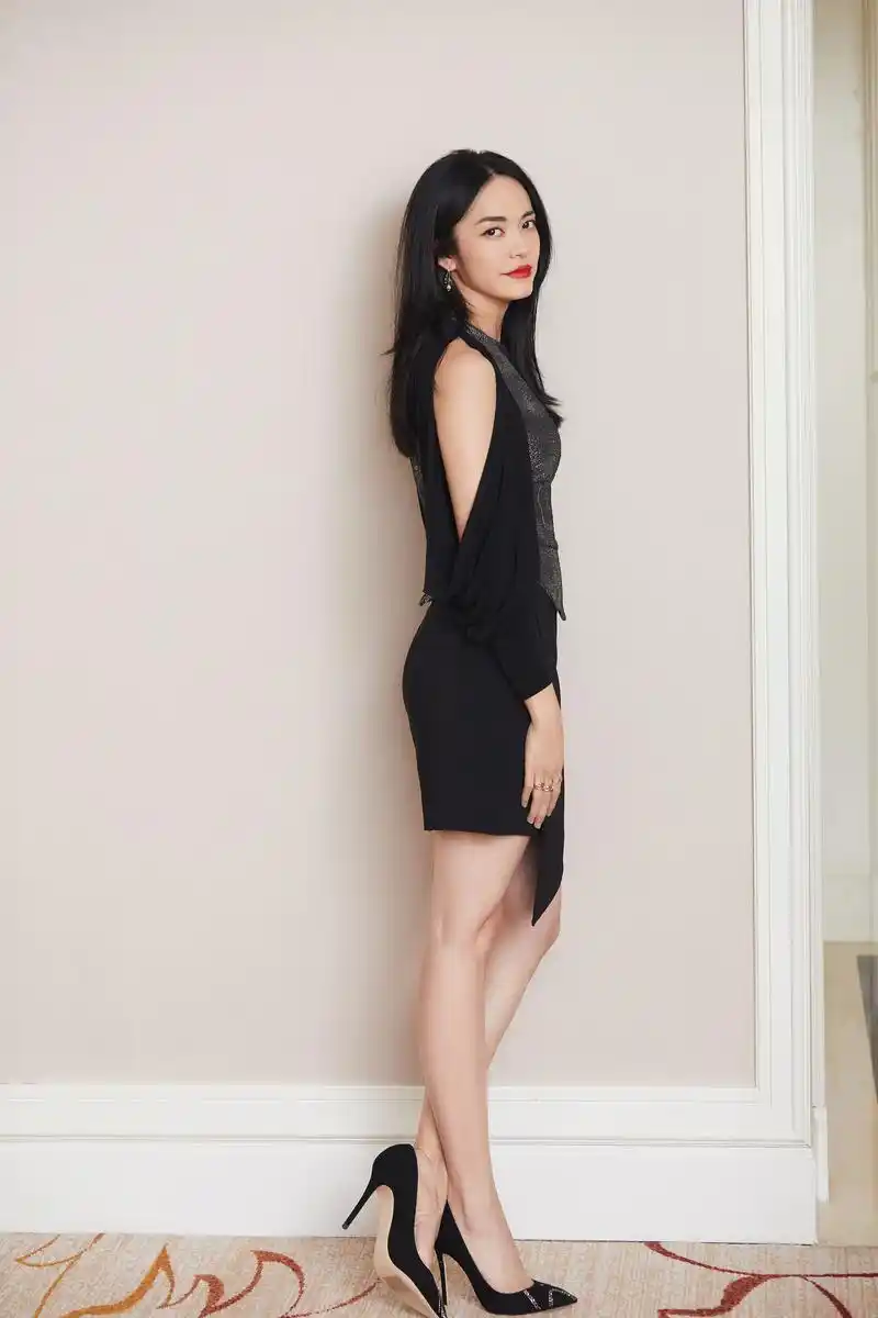 姚晨,亮相第12届first青年影展盛典红毯,作为first创投评委兼颁奖嘉宾