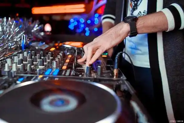 学习dj打碟:一场音乐之旅的创造与演绎