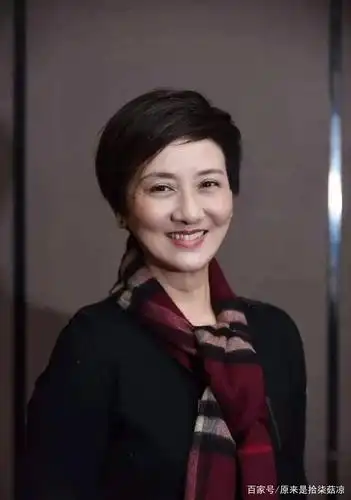 邓婕一个被爱情耽误了的演员30年付出只得到张默这样一句评价