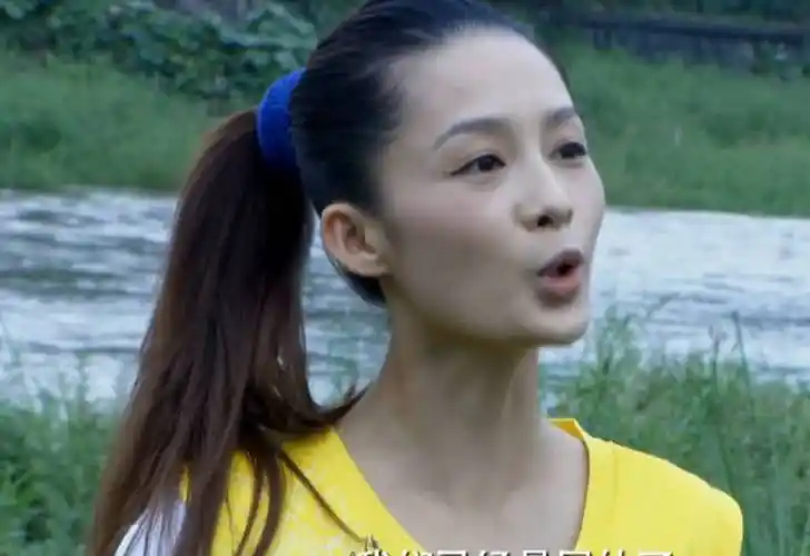 36岁的李威演高中生,8年前的李沁太青涩《从爱情到幸福》积压了8年