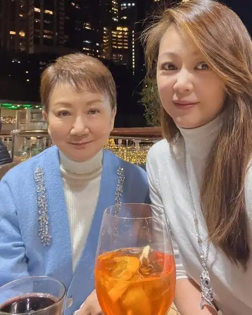 郑嘉颖前女友父亲棒打鸳鸯强行拆散两人 导致女儿精神涣散终身未嫁