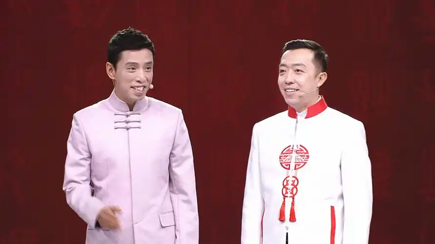 《新春笑满堂》相声拜年 李菁贾旭明重新解读"四大名著"