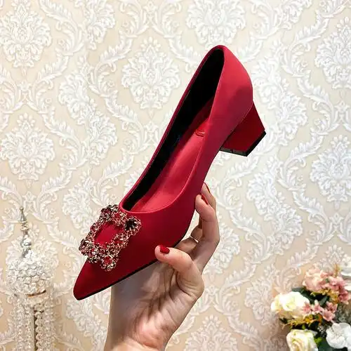 新款红皮鞋女士结婚礼鞋红色婚鞋女年粗跟秀禾鞋大码中式低跟孕妇鞋子