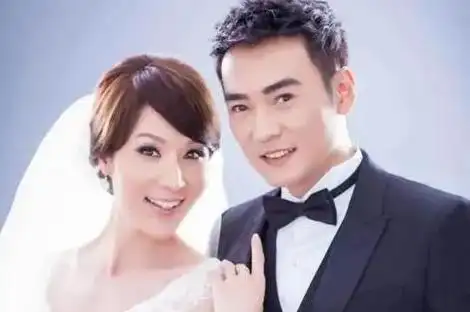 演员焦恩俊,和二婚妻子相伴7年,为何又在54岁的时候突然离婚