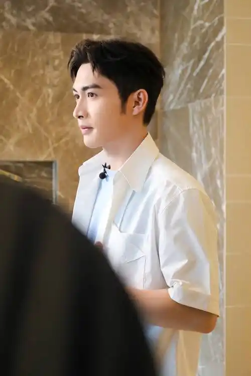 90后张彬彬是新晋势力演员,当年凭借与刘恺威米雪合作的《寂寞空庭春