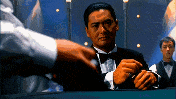 《赌神》开创香港赌片潮流的经典,尤其是影片中的发哥自带音效的出场