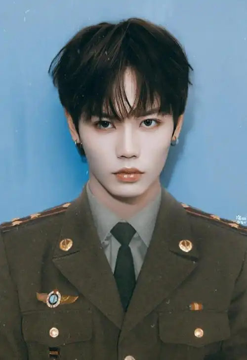 林彦俊童年照组图从小帅到大