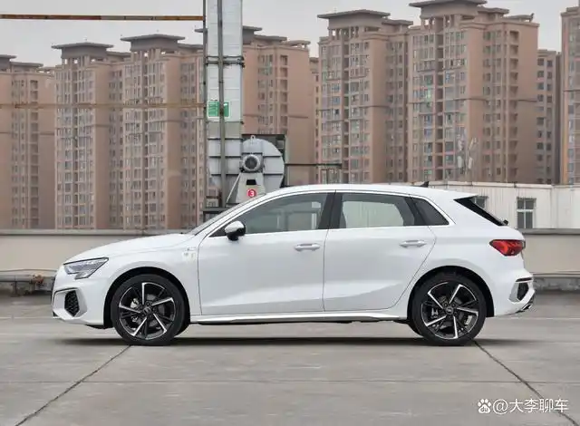 新款奥迪a3两厢版时尚运动怎么样?具体分析后,你就明白了