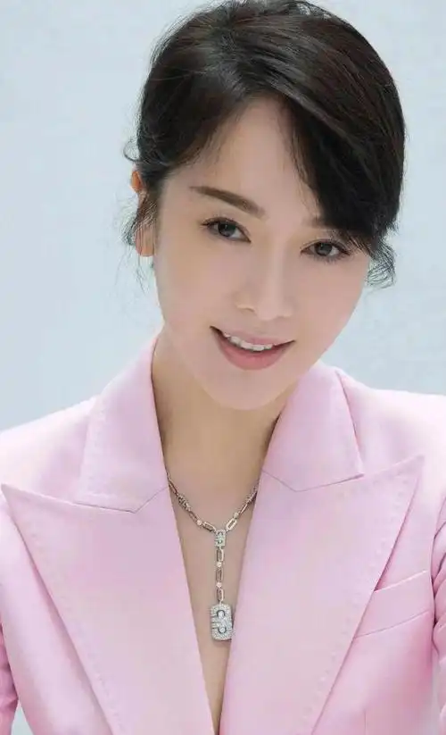 左小青高清写真17_网易订阅