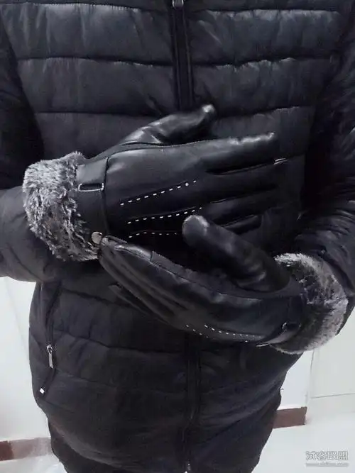 试用报告中心 试用报告详情页试用过程与体验 手套很厚实很暖和,骑车