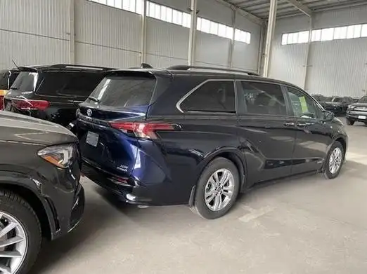 2021款丰田塞纳25l现车优惠降5万送礼