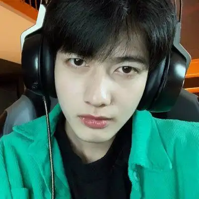 韩国帅气男生黄寅烨正脸高清照片图集-1-6tu