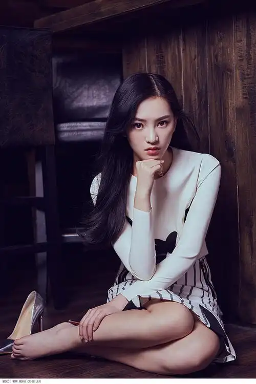 泡沫之夏女主角黄灿灿