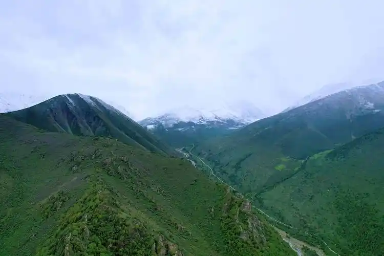 武威冰沟河景区,环境优美,是一处隐藏在甘肃的"阿勒泰"_夏天_雪山