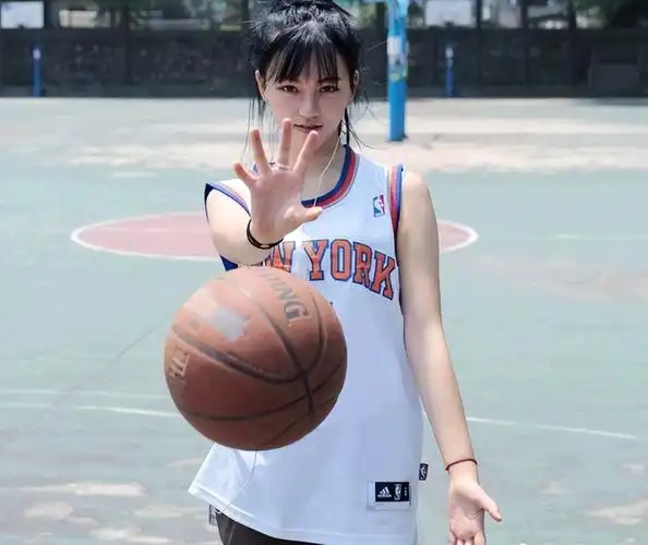 黄灿灿:曾是武大校花却频陷风波,终靠《长相思2》颜值再出圈